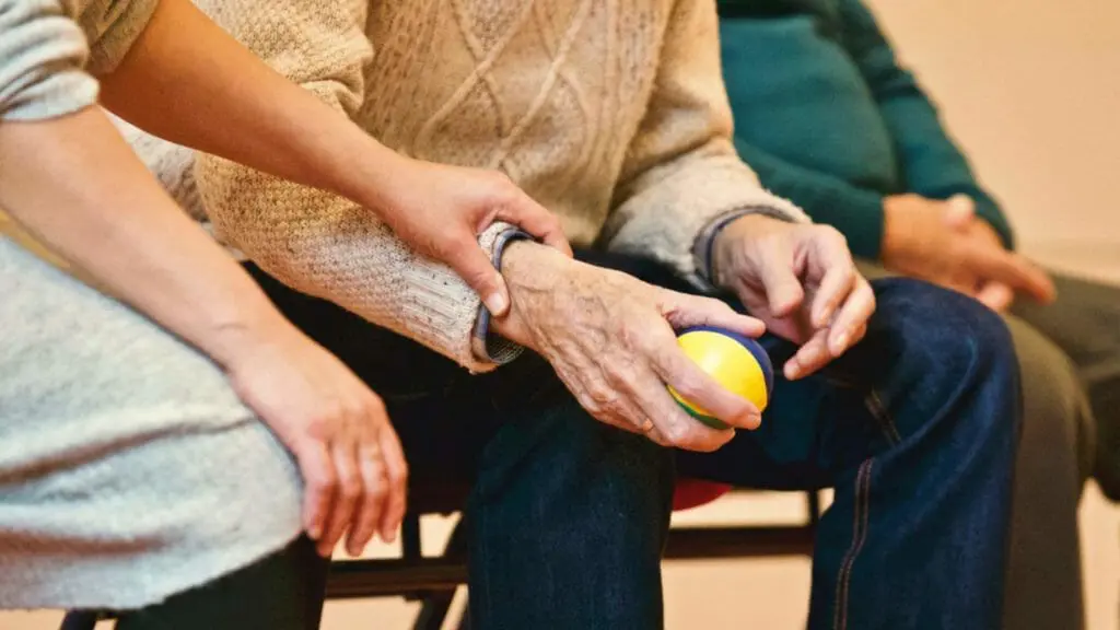 When to Sue a Nursing Home for Negligence pexels photo 339620