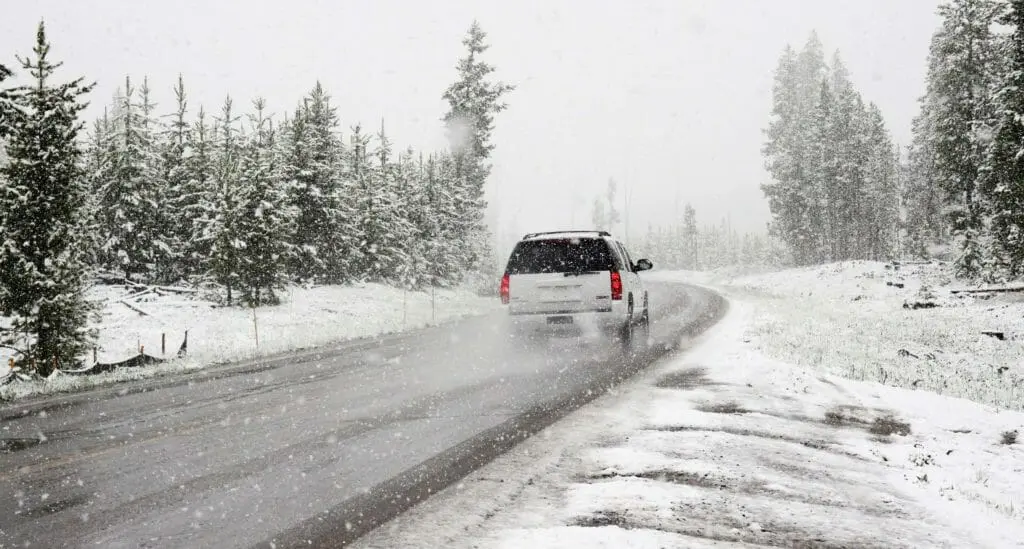 Safety Tips for Driving in Winter Weather  pexels photo 12875